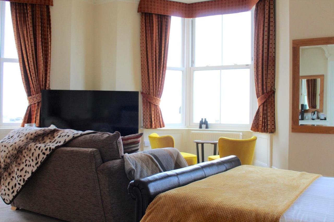 The Crown Hotel Моркем Екстер'єр фото